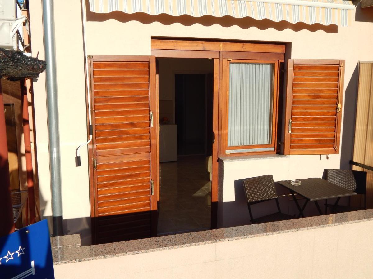 Apartment Jelena Fazana Exterior photo