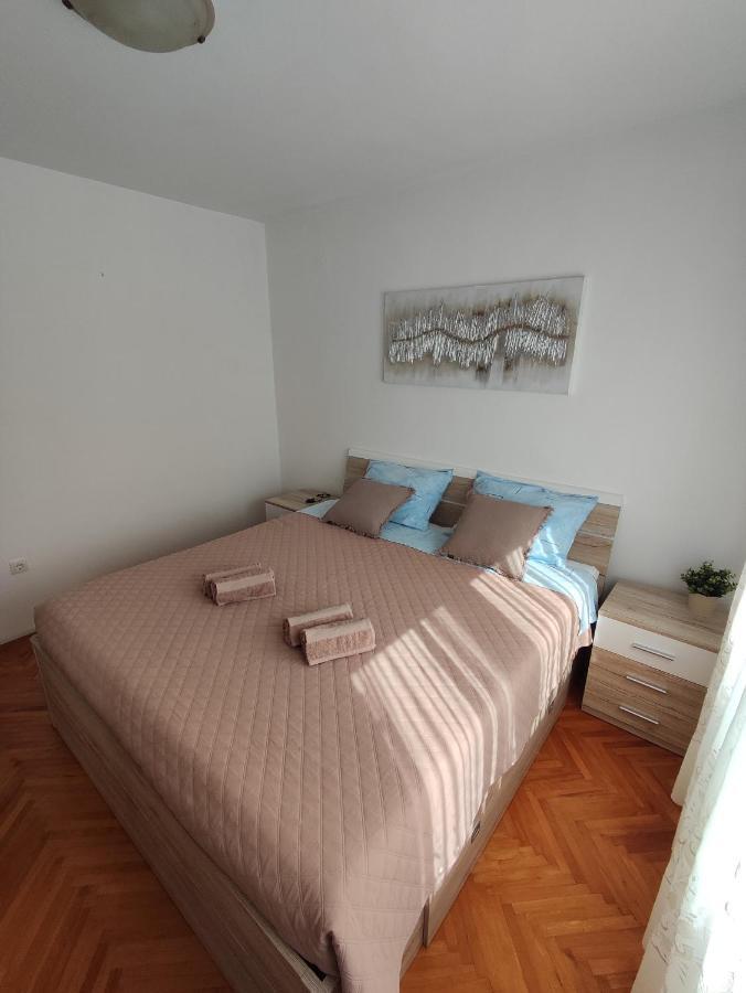 Apartment Jelena Fazana Exterior photo